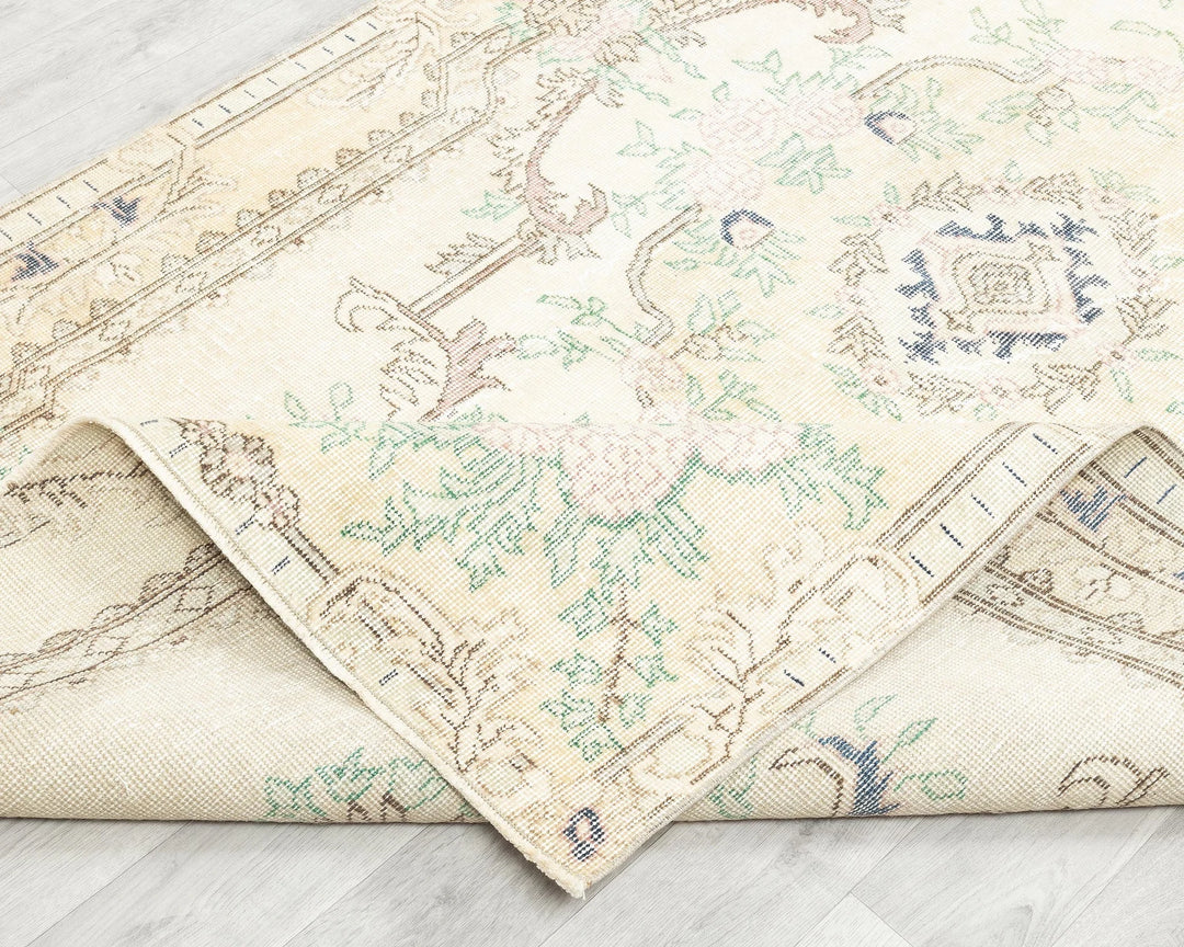 Beige Turkish Oushak Rug 4' 10" x 8' 1" Hand-Knotted | No. VR76747