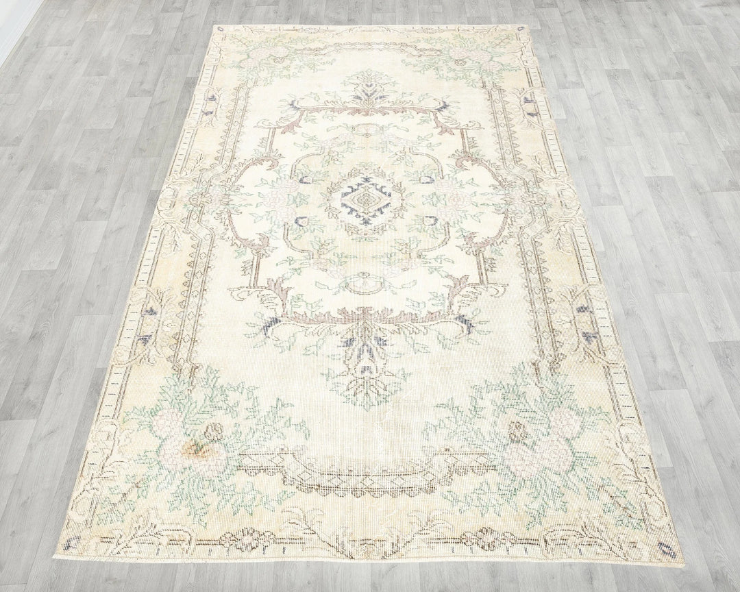 Beige Turkish Oushak Rug 4' 10" x 8' 1" Hand-Knotted | No. VR76747