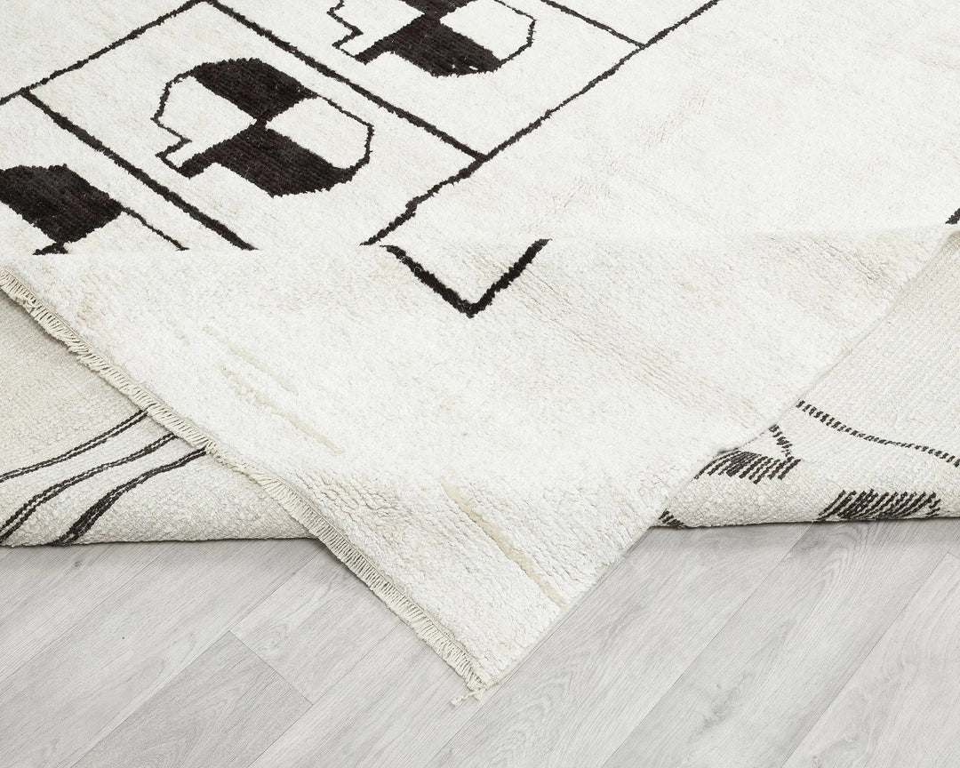 White Vintage Turkish Rug 10' 2" x 12' 4" | No. VR76768
