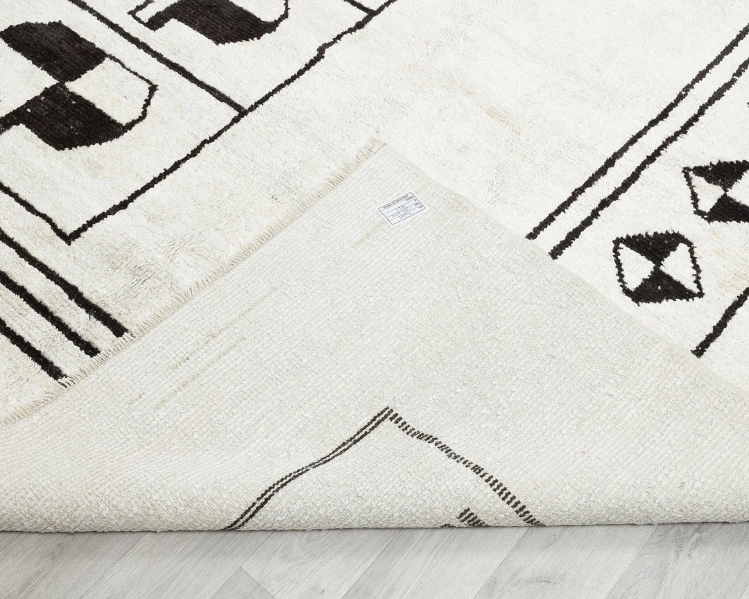 White Vintage Turkish Rug 10' 2" x 12' 4" | No. VR76768