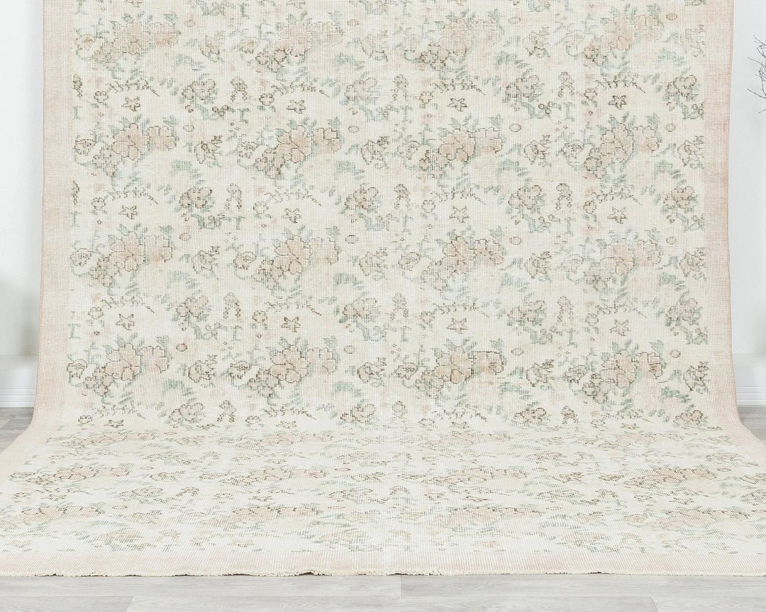 Beige Turkish Oushak Rug 6' 5" x 10' 7" Hand-Knotted detail