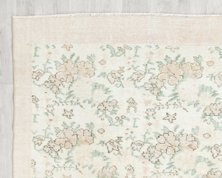 Beige Turkish Oushak Rug 6' 5" x 10' 7" Hand-Knotted border