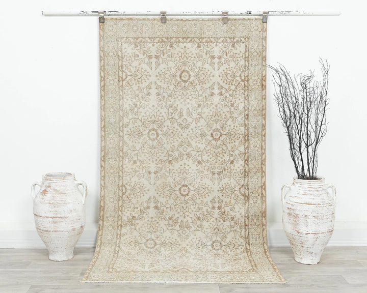 Beige Turkish Oushak Rug 4' x 7' 8" Hand-Knotted | No. VR77504