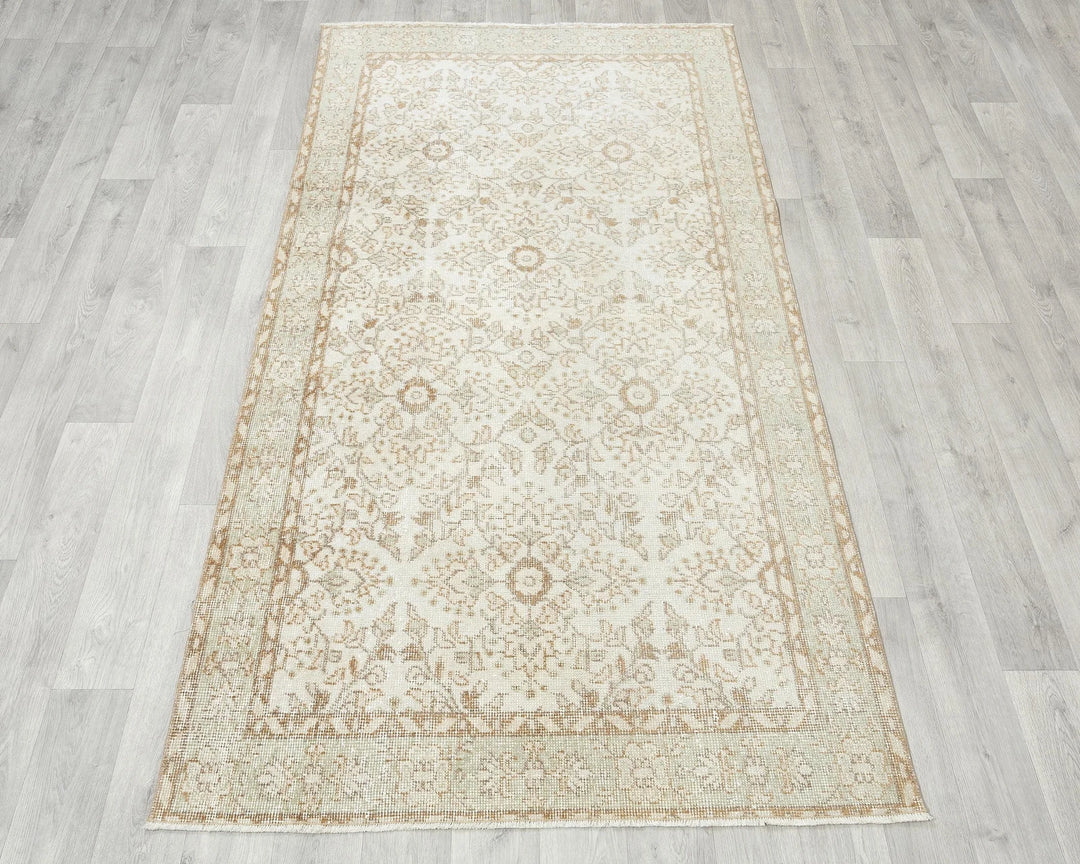 Beige Turkish Oushak Rug 4' x 7' 8" Hand-Knotted | No. VR77504