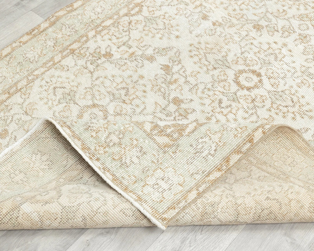 Beige Turkish Oushak Rug 4' x 7' 8" Hand-Knotted | No. VR77504