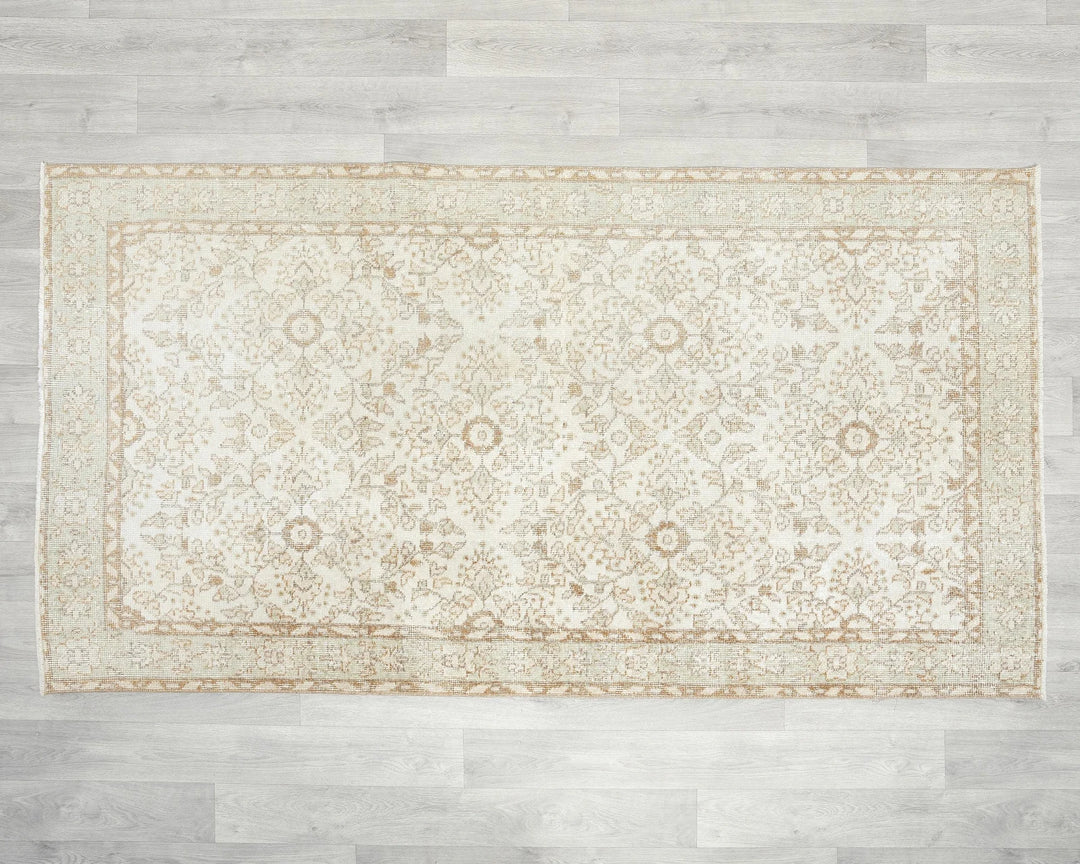 Beige Turkish Oushak Rug 4' x 7' 8" Hand-Knotted | No. VR77504