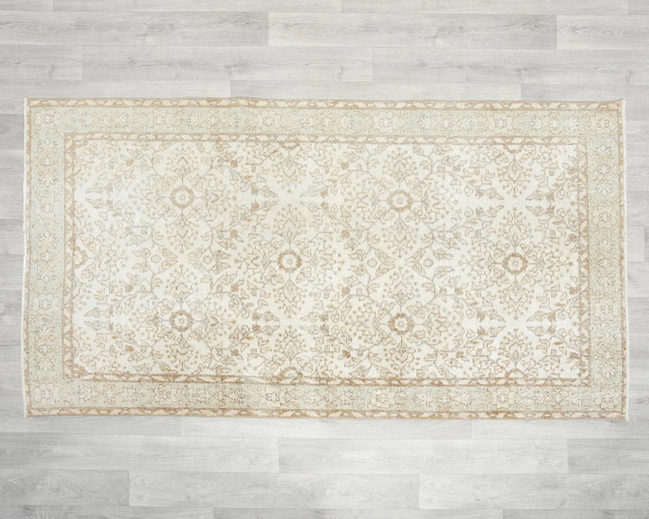 Beige Turkish Oushak Rug 4' x 7' 8" Hand-Knotted | No. VR77504