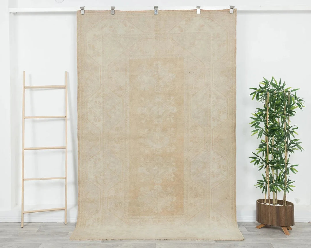 Beige Turkish Oushak Rug 5' 2" x 7' 11" Hand-Knotted | No. VR77534