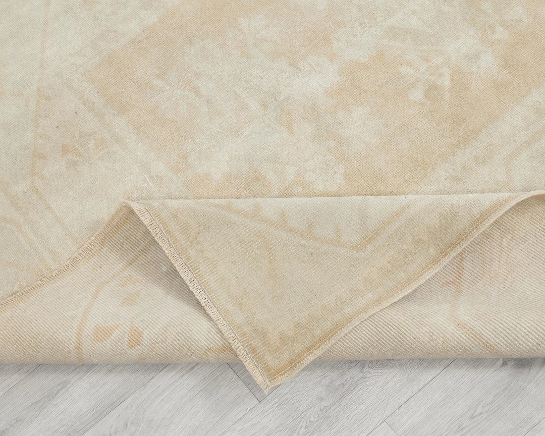 Beige Oushak Rug 5' 2" x 7' 11" | No. VR77534