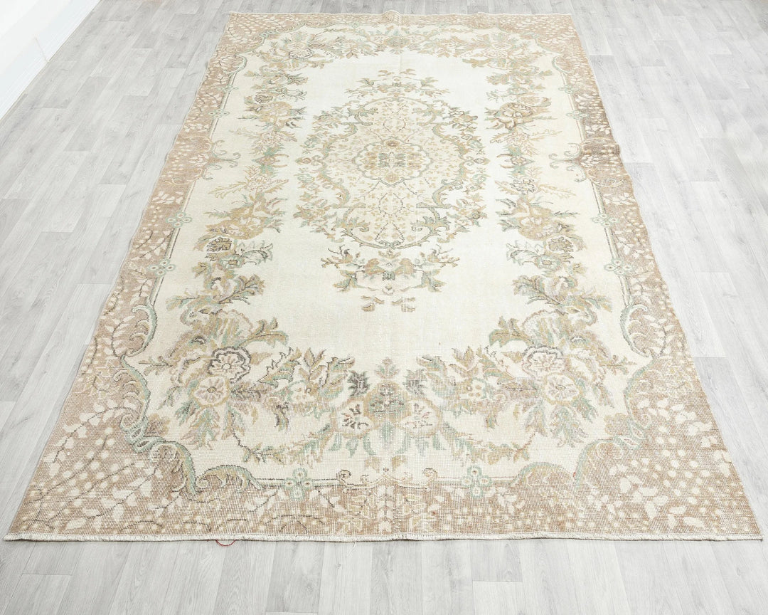 Multicolor Turkish Oushak Rug 6'7" x 10'1" Hand-Knotted | No. VR77796