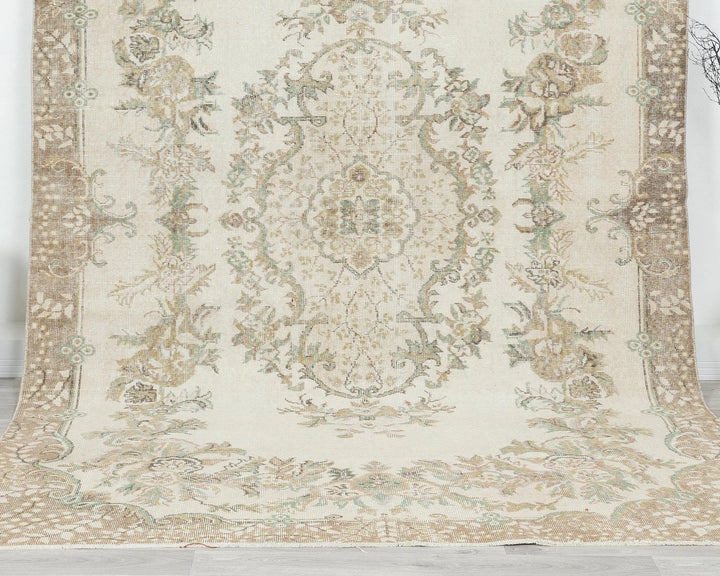 Multicolor Turkish Oushak Rug 6'7" x 10'1" Hand-Knotted | No. VR77796