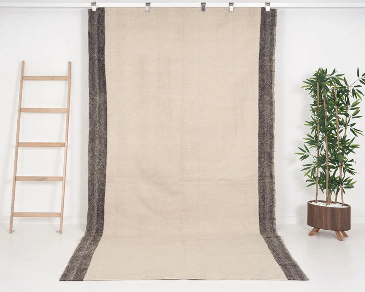 Beige Kilim Rug 6' 1" x 7' 5" | No. VR77819