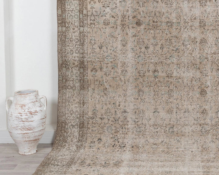 Beige Turkish Oushak Rug 7' 9" x 10' 6" Hand-Knotted | No. VR77938