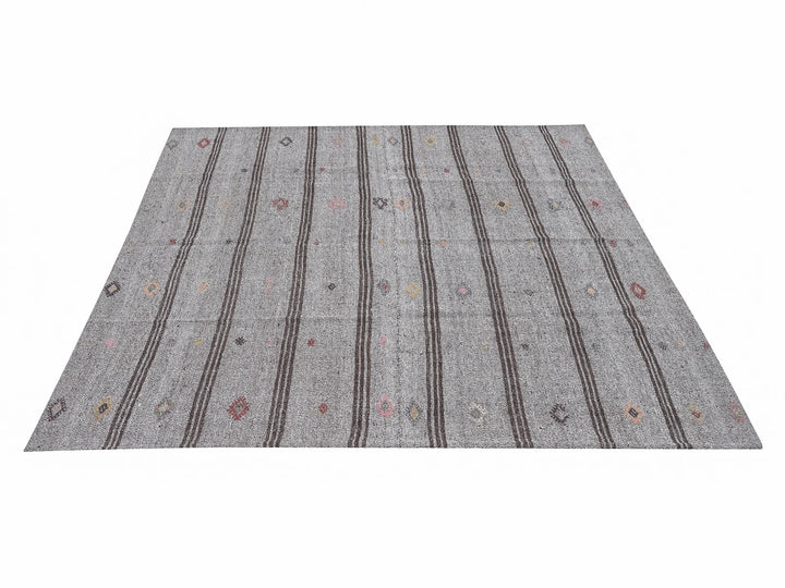 Gray Kilim Rug 6' 4" x 7' 2" | No. VR78942