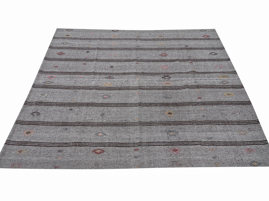 Gray Kilim Rug 6' 4" x 7' 2" | No. VR78942