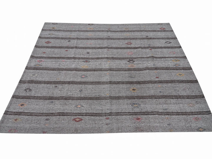 Gray Kilim Rug 6' 4" x 7' 2" | No. VR78942