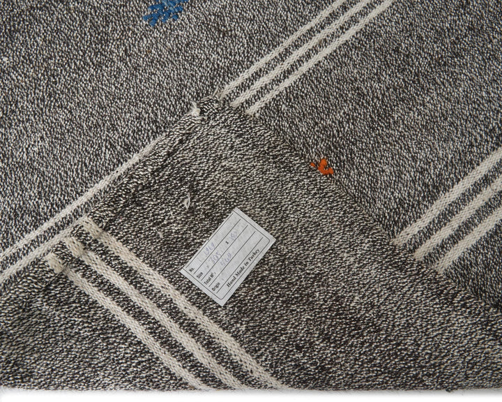 Gray Kilim Rug 5' 11" x 10' | No. VR79016