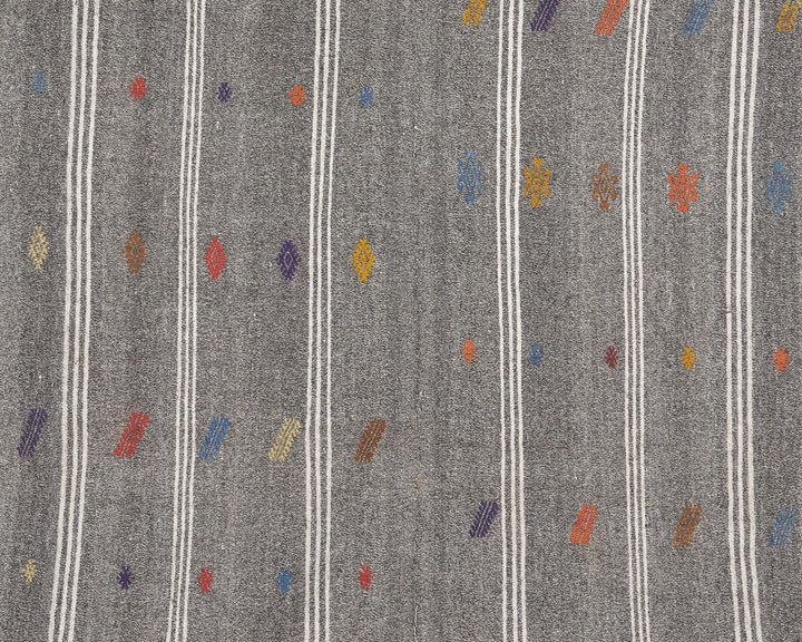 Gray Kilim Rug 5' 11" x 10' | No. VR79016
