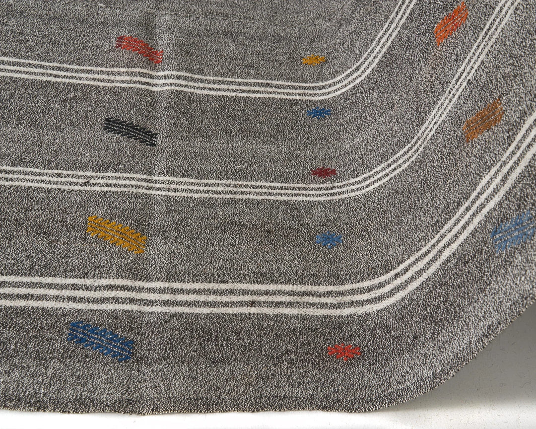 Gray Kilim Rug 5' 11" x 10' | No. VR79016