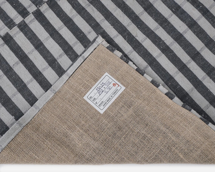 Neutral Kilim Rug 7' 7" x 11' 9" | No. VR79230