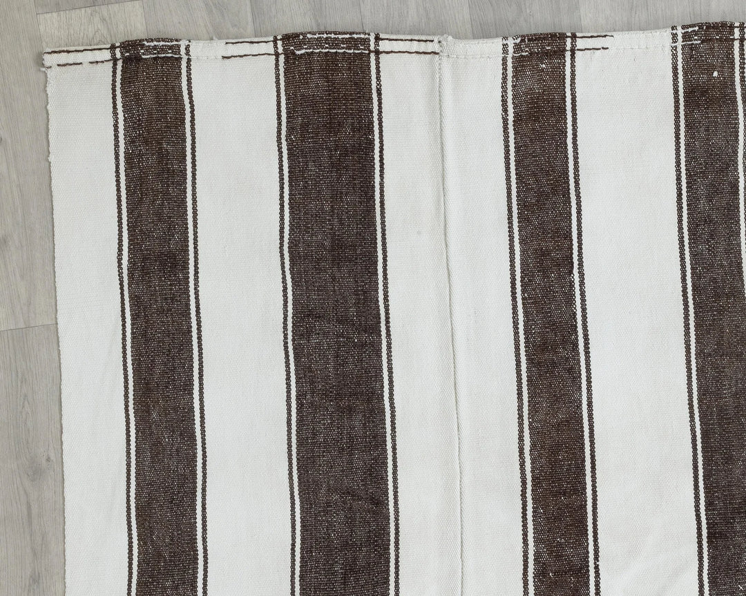 Brown Turkish Kilim Rug 5' 9" x 10' 8" Flat-Weave border