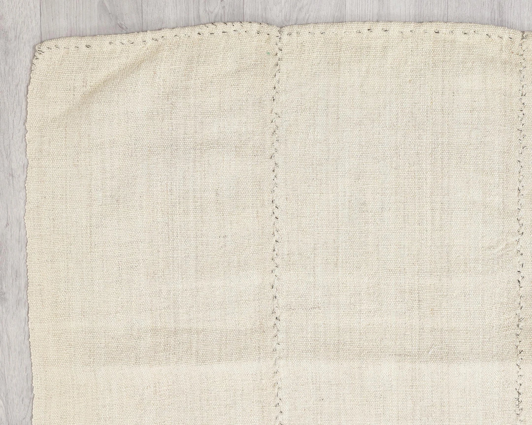 Beige Turkish Kilim Rug 5' 1" x 9' 10" Flat-Weave | No. VR79334