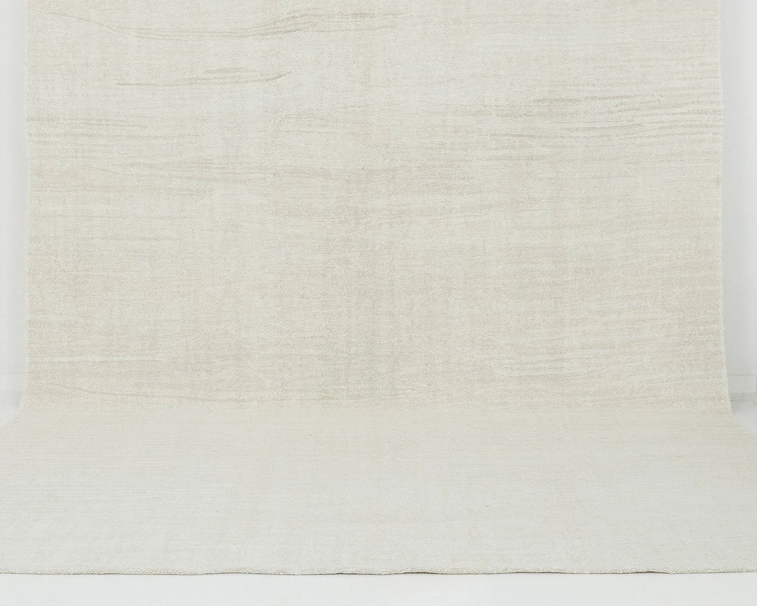 White Kilim Rug 8' 1" x 11' 1" | No. VR79372
