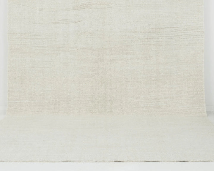 White Kilim Rug 8' 1" x 11' 1" | No. VR79372