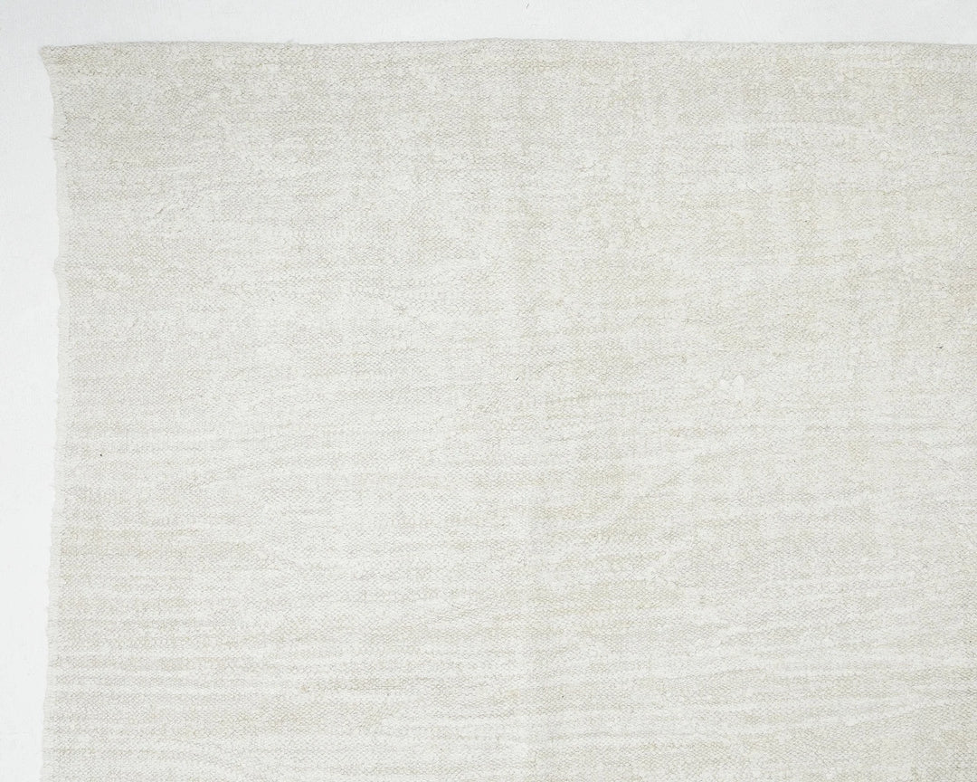 White Kilim Rug 8' 1" x 11' 1" | No. VR79372