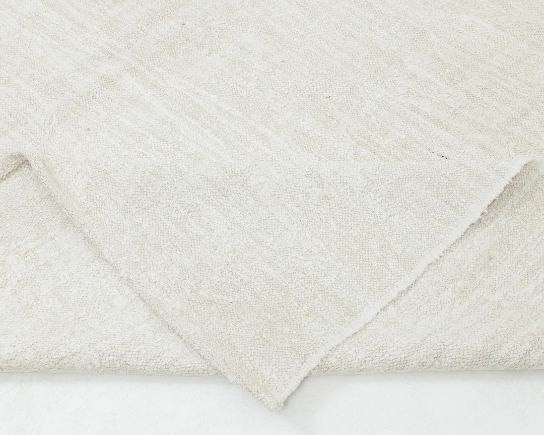 White Kilim Rug 8' 1" x 11' 1" | No. VR79372