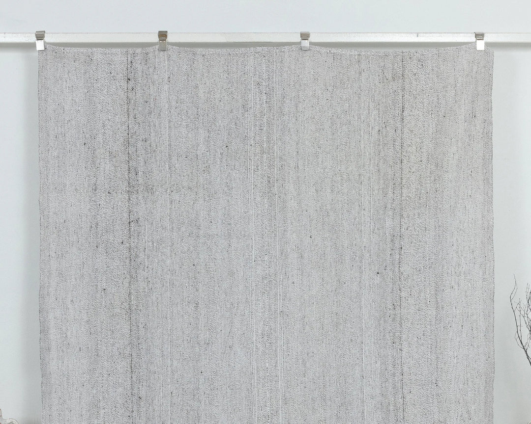 Gray Turkish Kilim Rug 6' x 9' Flat-Weave detail