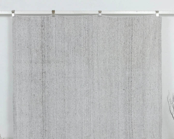 Gray Turkish Kilim Rug 6' x 9' Flat-Weave detail