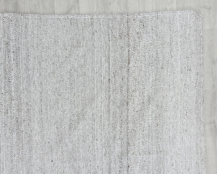 Gray Turkish Kilim Rug 6' x 9' Flat-Weave pattern