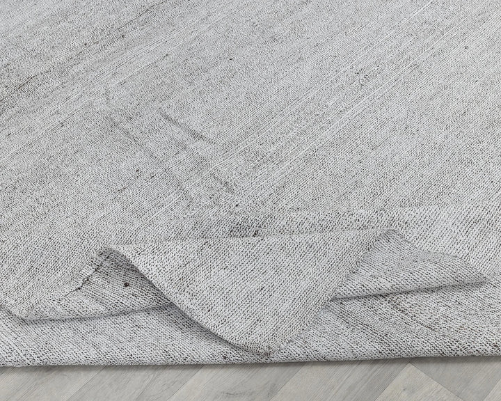 Gray Turkish Kilim Rug 6' x 9' Flat-Weave field
