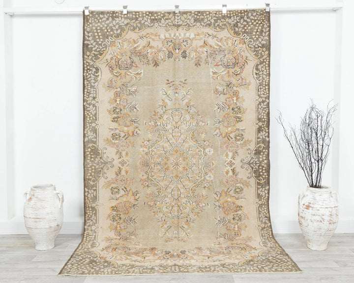 Oushak Rug 5' 8" x 9' 1" | No. VR80239