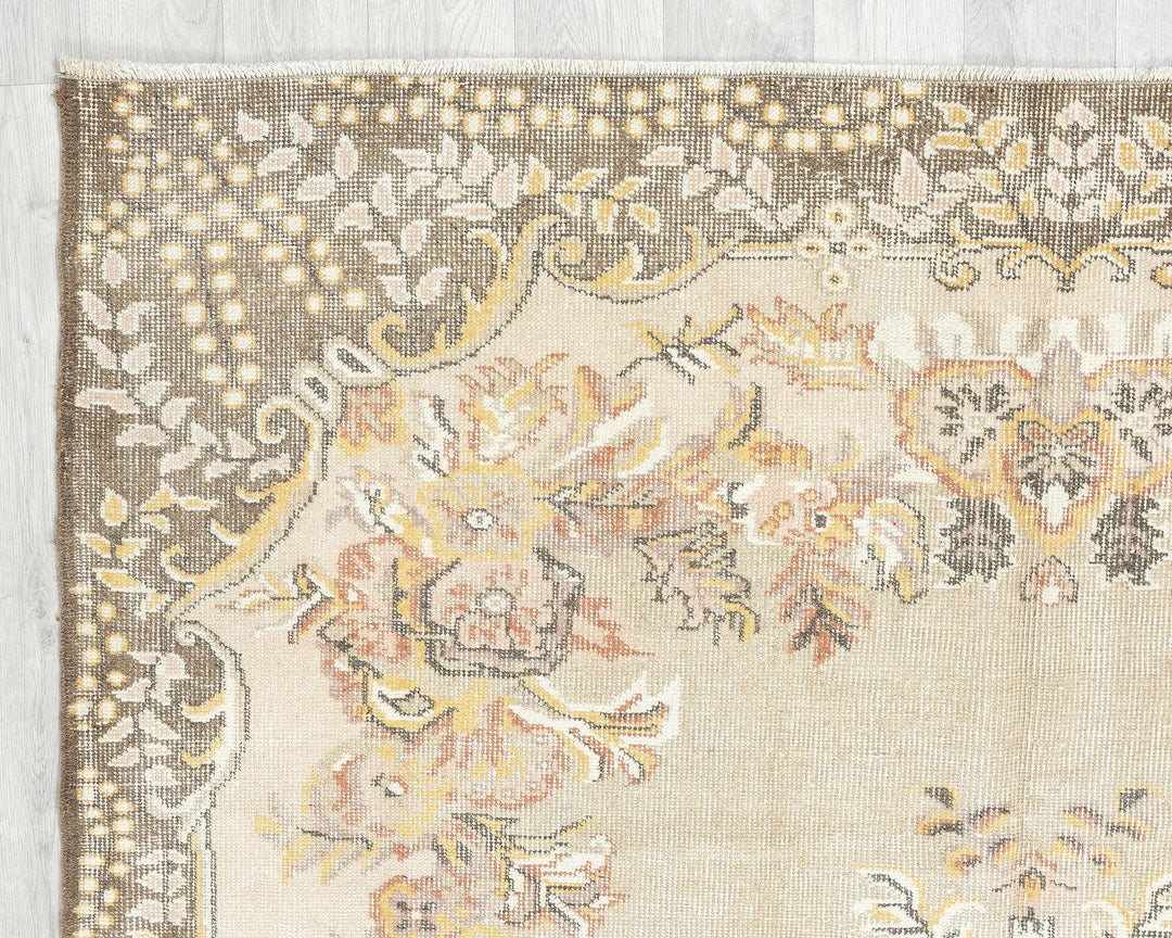Oushak Rug 5' 8" x 9' 1" | No. VR80239