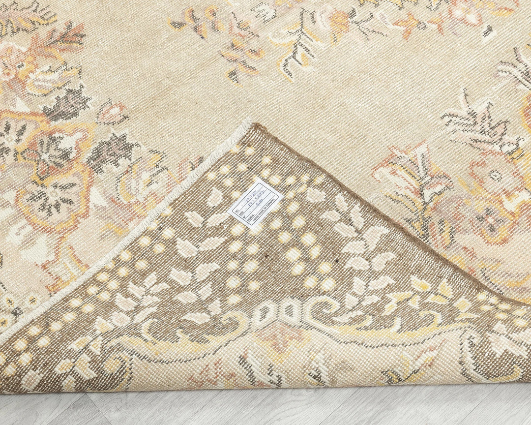Oushak Rug 5' 8" x 9' 1" | No. VR80239