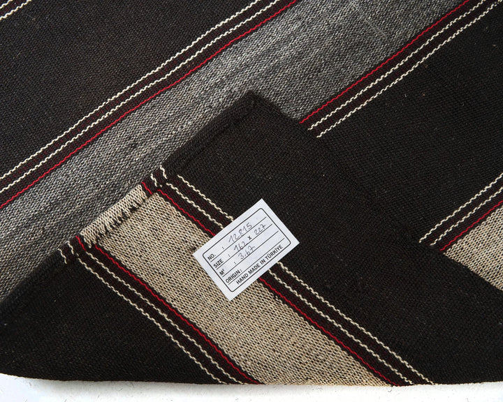 Brown Turkish Kilim Rug 5' 4" x 7' 5" Flat-Weave | No. VR80302