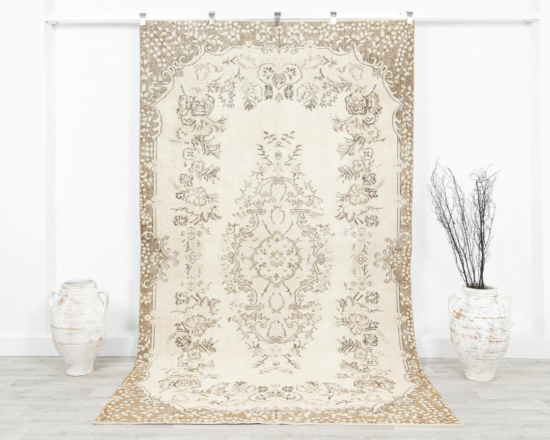 Beige Turkish Oushak Rug 5'6" x 9'4" Hand-Knotted | No. VR80740