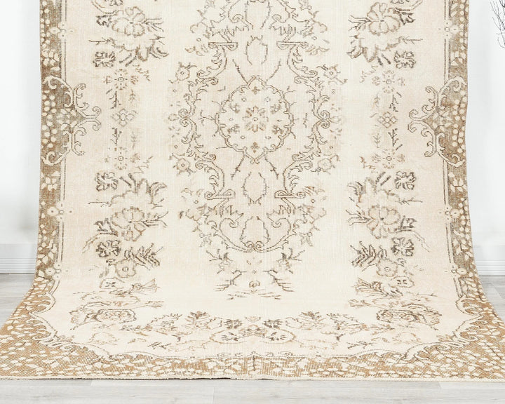 Beige Turkish Oushak Rug 5'6" x 9'4" Hand-Knotted | No. VR80740