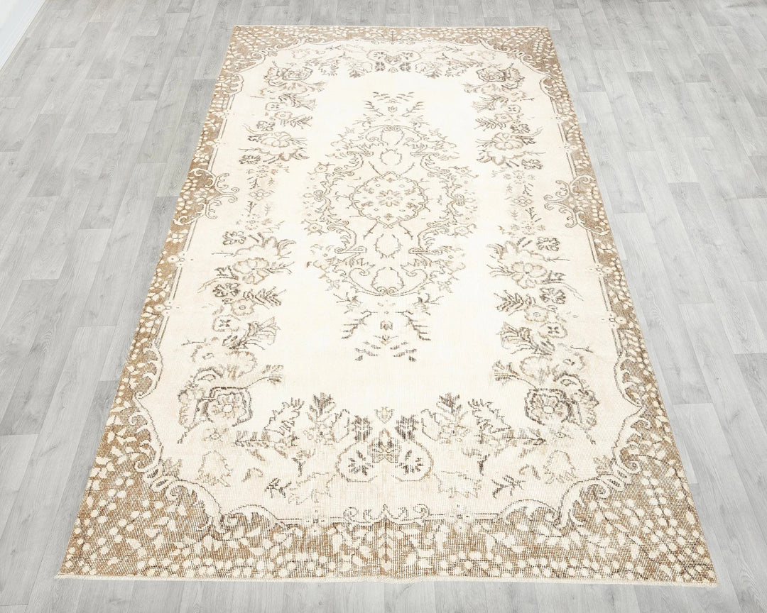 Beige Turkish Oushak Rug 5'6" x 9'4" Hand-Knotted | No. VR80740