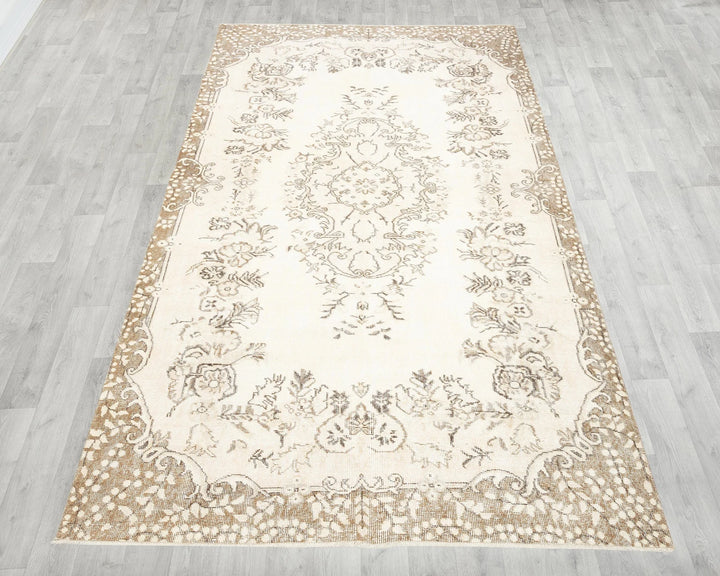 Beige Turkish Oushak Rug 5'6" x 9'4" Hand-Knotted | No. VR80740