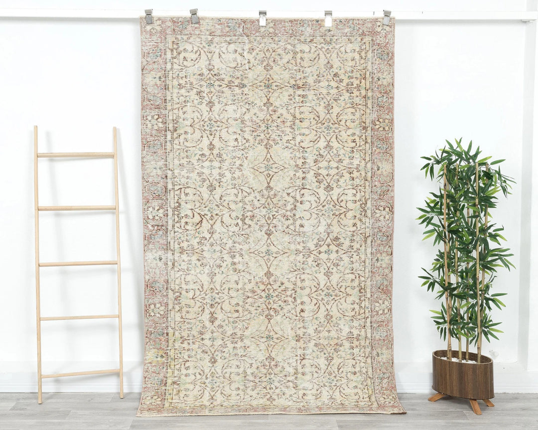 Beige Turkish Oushak Rug 9' 1" x 4' 5" Hand-Knotted | No. VR81054