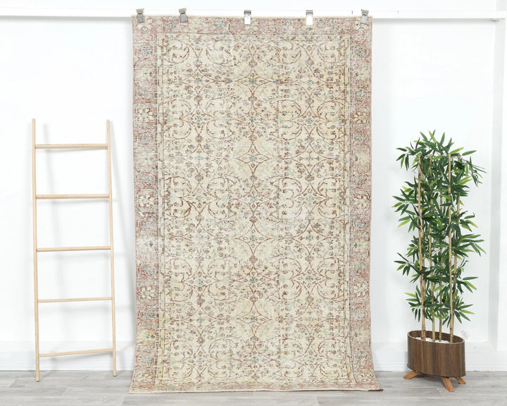 Beige Turkish Oushak Rug 9' 1" x 4' 5" Hand-Knotted | No. VR81054