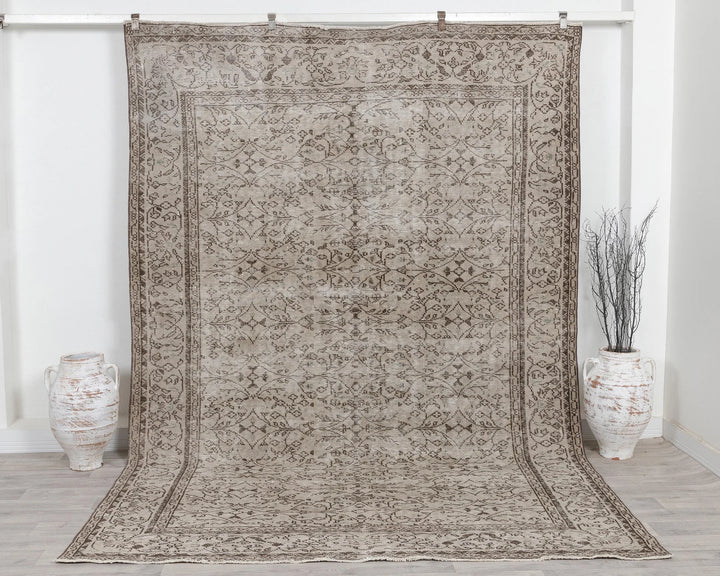 Beige Turkish Oushak Rug 6'11" x 10'1" Hand-Knotted | No. VR81242