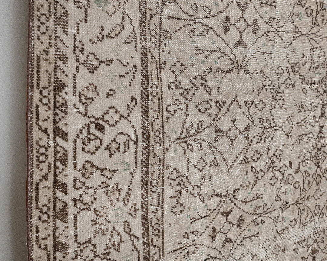 Beige Turkish Oushak Rug 6'11" x 10'1" Hand-Knotted | No. VR81242