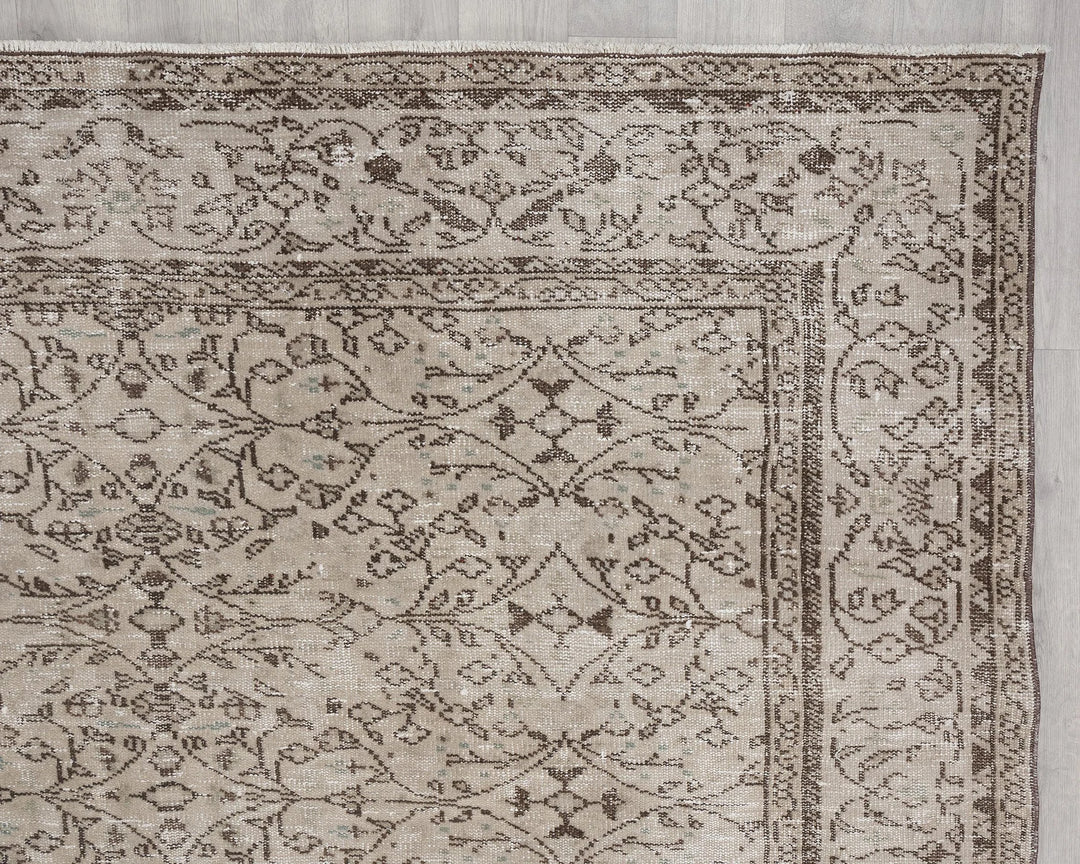 Beige Turkish Oushak Rug 6'11" x 10'1" Hand-Knotted | No. VR81242