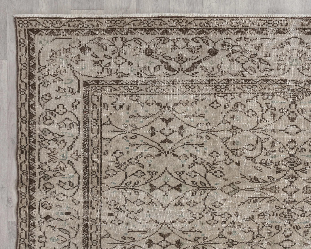 Beige Turkish Oushak Rug 6'11" x 10'1" Hand-Knotted | No. VR81242