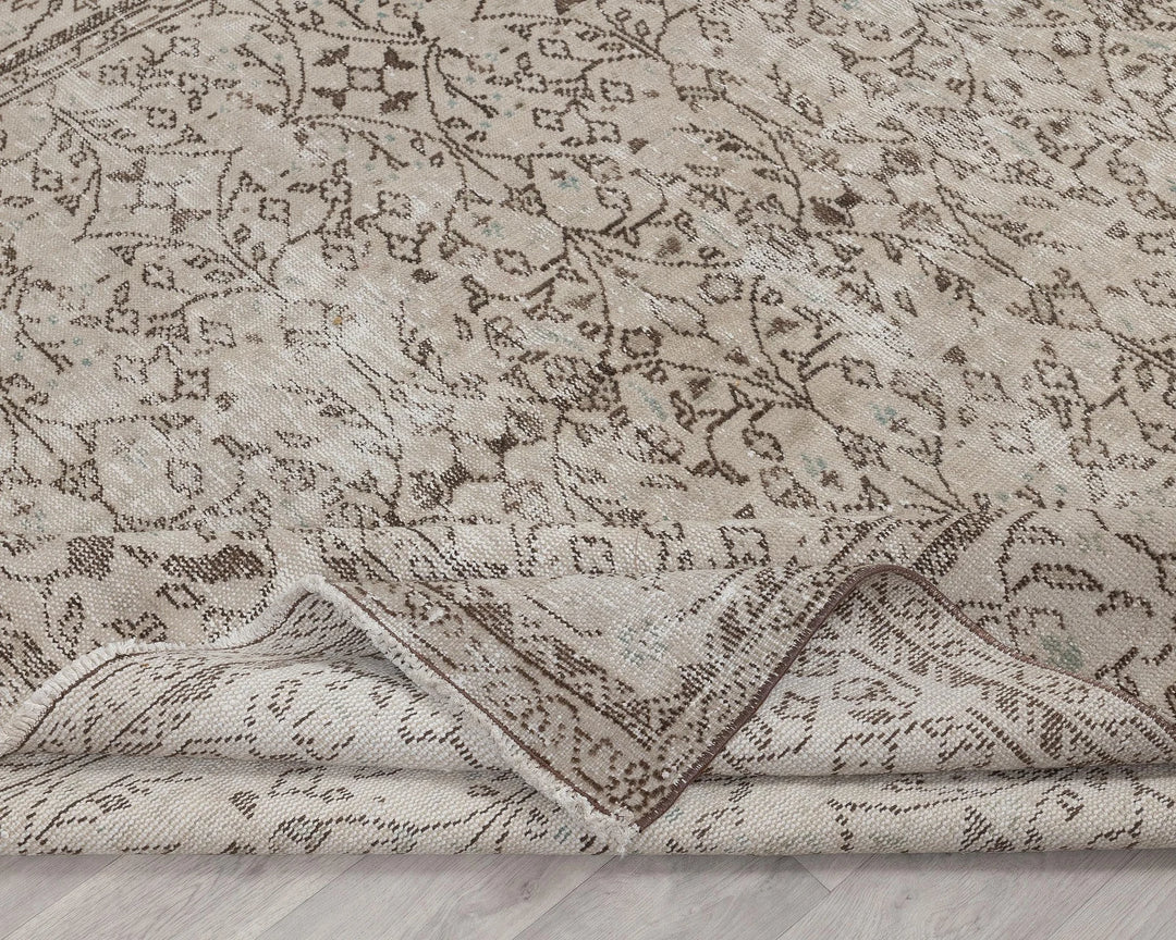 Beige Turkish Oushak Rug 6'11" x 10'1" Hand-Knotted | No. VR81242