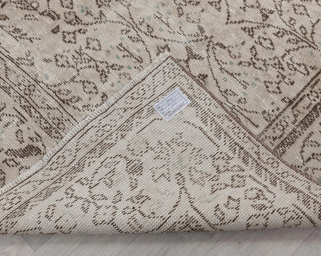 Beige Turkish Oushak Rug 6'11" x 10'1" Hand-Knotted | No. VR81242